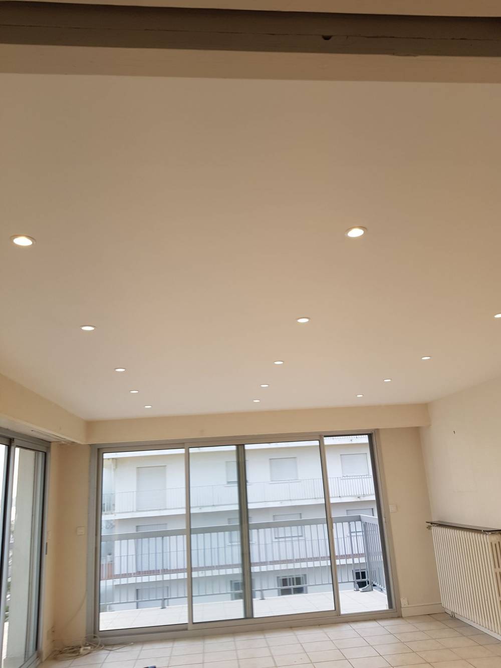 Pose De Faux Plafond Avec Spots Integres Vannes Entreprise